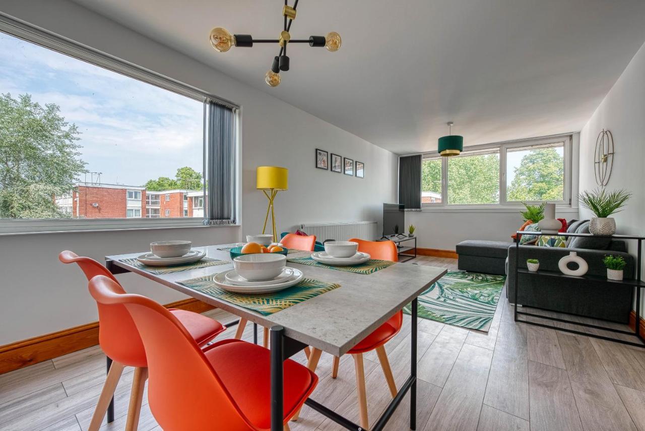 Abbey Court - 2 Bedroom Apartment, Parking, Jlr, Cvt - Ltd Apartment Coventry